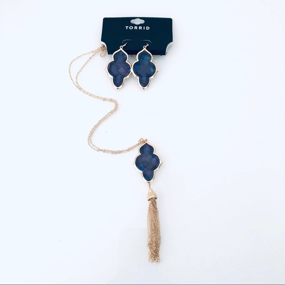 torrid Jewelry - TORRID GOLD SET NECKLACE AND EARRINGS